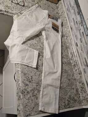 Weatherproof Men's Slim Straight Jeans in Off-White